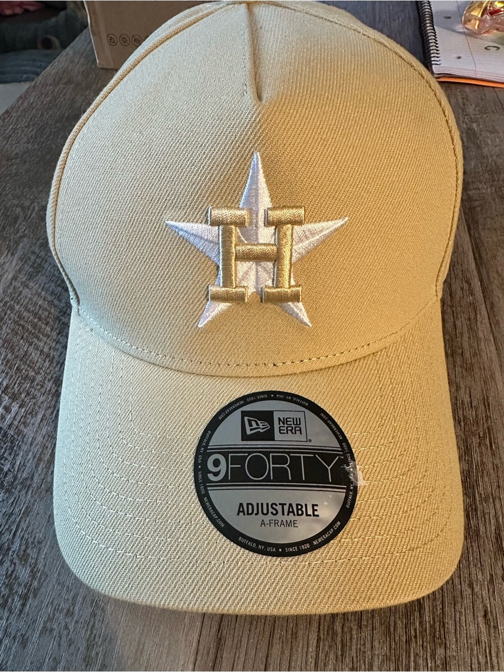Houston Astro New Era Baseball Cap with White Star & Gold H Embroidery